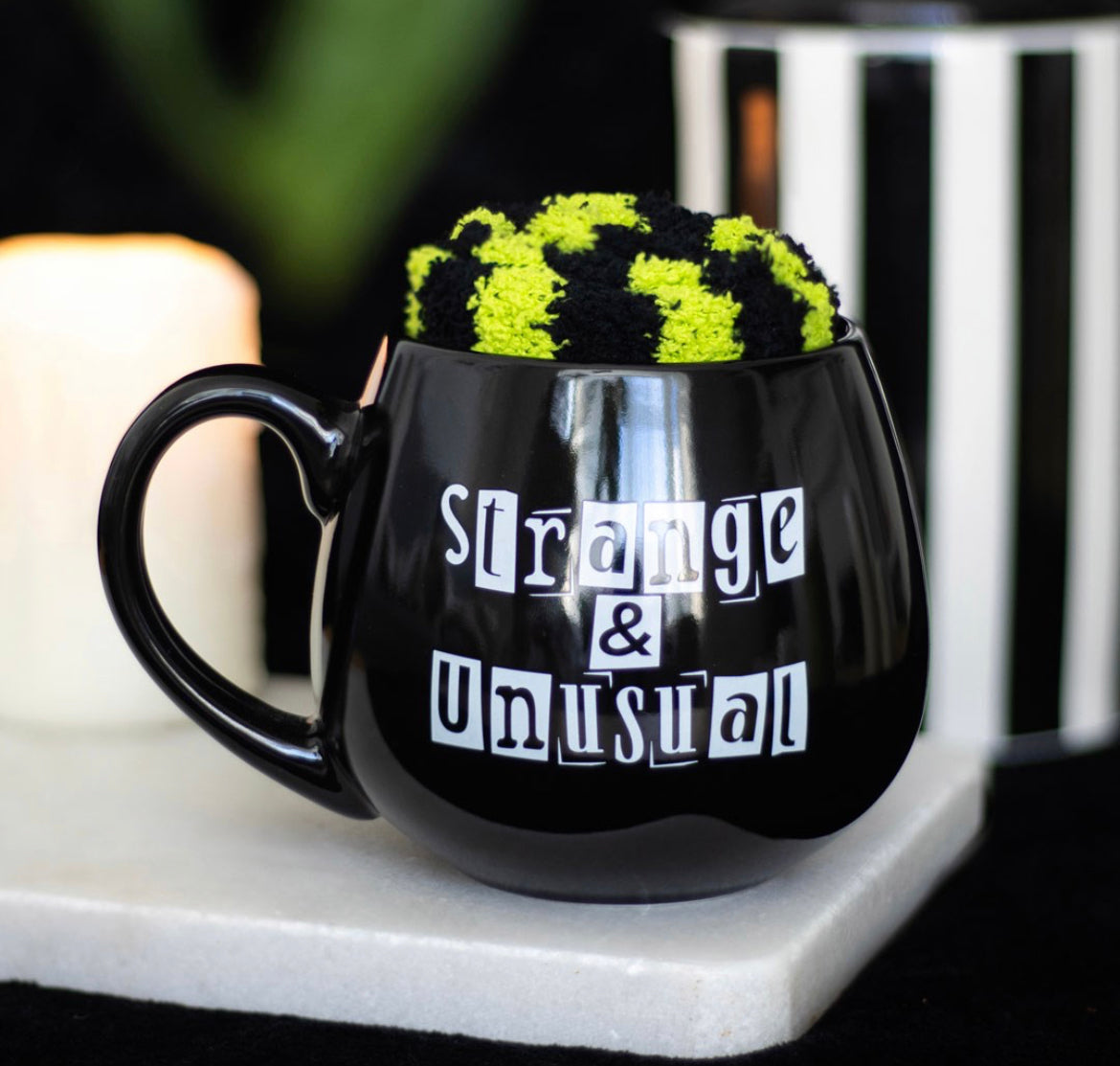 STRANGE & UNUSUAL MUG AND SOCKS SET