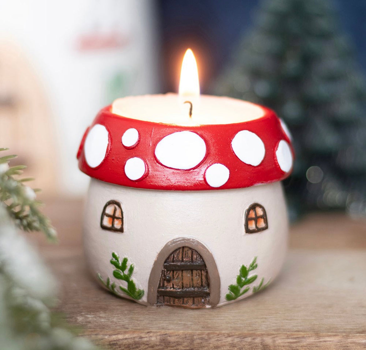 MUSHROOM HOUSE RESIN TEALIGHT HOLDER